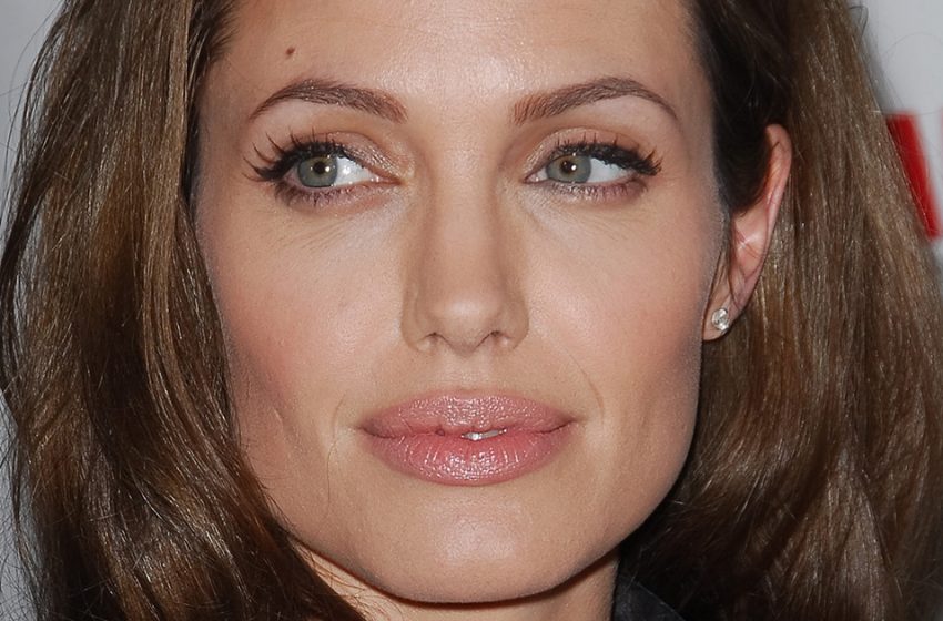 “Lèvres dégonflées, visage enflé”: Jolie a été filmée en promenade – elle a perdu toute sa beauté légendaire