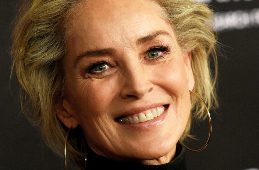  “Ne sait pas vieillir”: Sharon Stone a confondu les fans avec des images audacieuses
