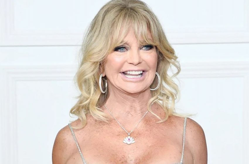  Nouvelles expressions faciales et look disparu : Goldie Hawn, 77 ans, a changé au-delà de toute reconnaissance