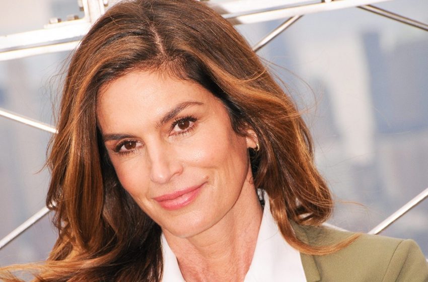  Tout comme sa mère: Cindy Crawford montre des photos d’archives de sa fille