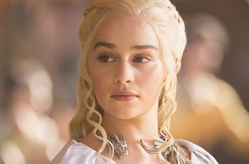  Oubliés les filtres ? La star de Game of Thrones surprend ses fans avec un look vieilli