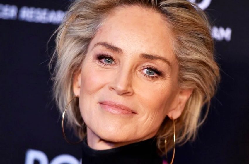  “Sans un signe de honte”։ Sharon Stone, âgée de 63 ans, a montré ses photos candides sans maquillage.