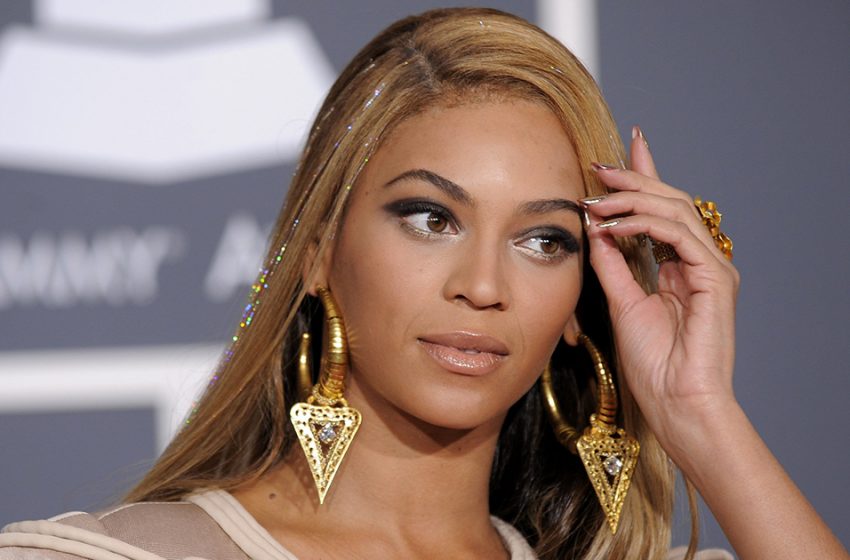  “Femme élégante !” – Beyoncé, 40 ans, a partagé des formes pulpeuses lors d’une séance photo candide