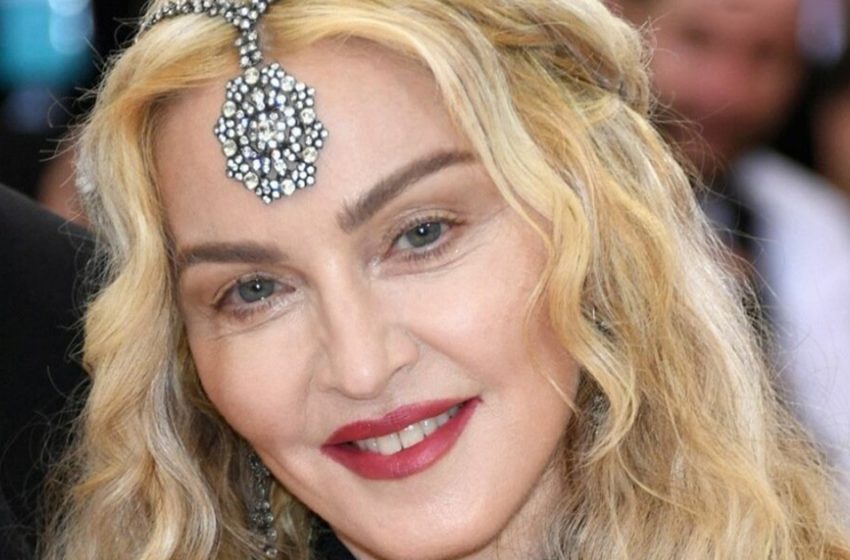  Elle a perdu la moitié de son visage et de ses joues ! les fans ne reconnaissent plus la chanteuse Madonna