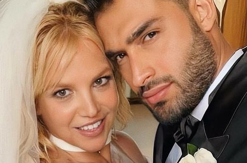  Britney Spears exprime son bonheur avec son mari Sam Asgari dans de nouvelles photos Instagram