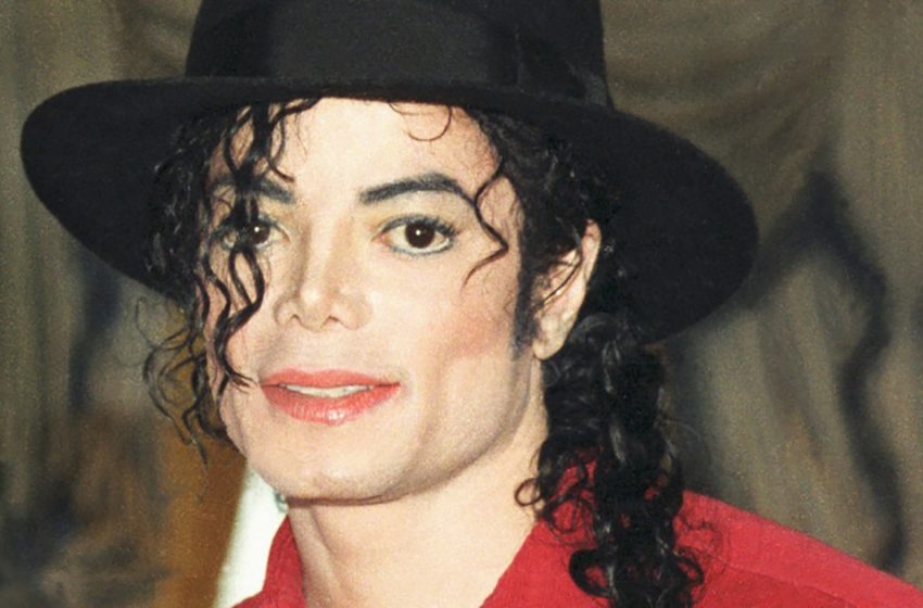  L’héritier du roi de la pop n’a pas suivi son père. À quoi ressemble le fils de Michael Jackson, âgé de 26 ans, maintenant ?