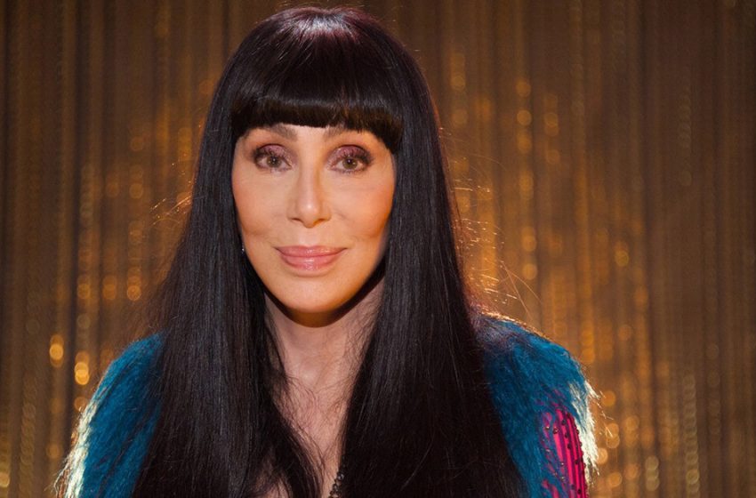  « Je déteste vieillir ! » : à quoi est prête la chanteuse Cher pour prolonger sa jeunesse