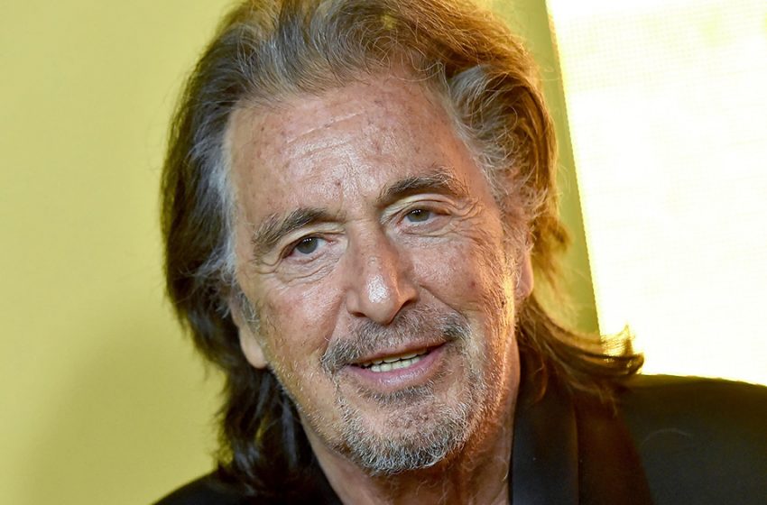  L’âge de l’amour n’est pas un obstacle. des paparazzis ont filmé Al Pacino, 82 ans, marchant avec son amant de 29 ans