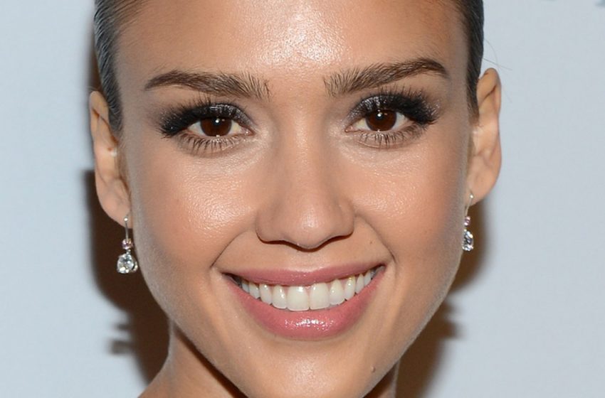  La fille semble plus âgée que sa mère. L’incroyable Jessica Alba, âgée de 42 ans, a révélé une héritière