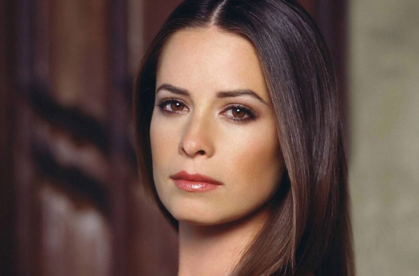  Complètement fondu ! Cette femme obèse ne reconnaît pas la star de “Charmed”