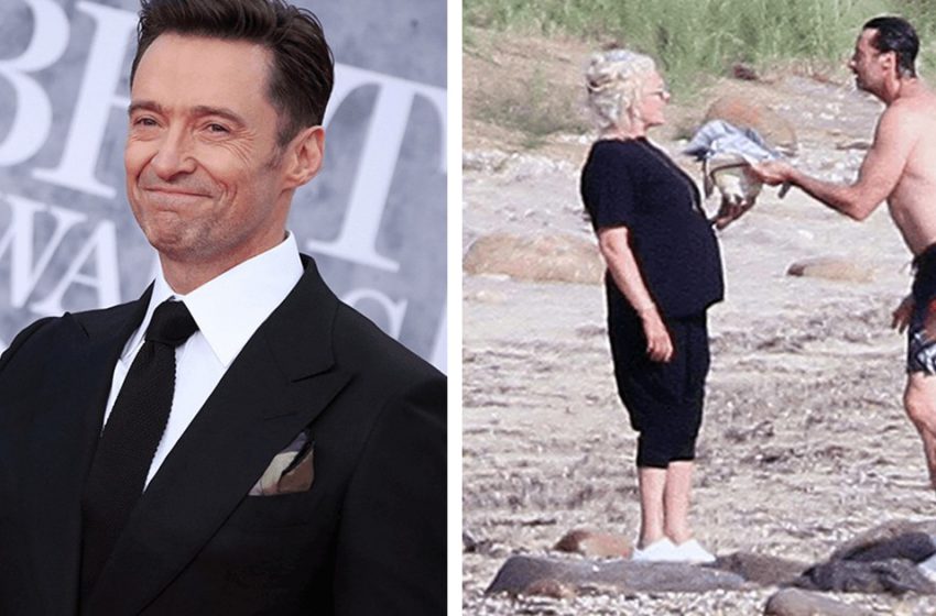  Voici comment vous devriez regarder 54: Hugh Jackman a montré une grande forme sur la plage