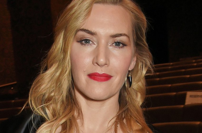  Sa beauté s’est estompée rapidement. Les paparazzis ont repéré la star de “Titanic”, âgée de 46 ans, en vacances.