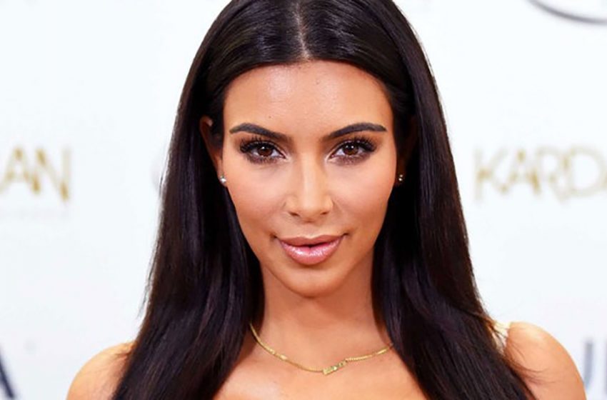  “Séduisante silhouette !” : Kim Kardashian charme à nouveau ses fans avec des clichés de plage