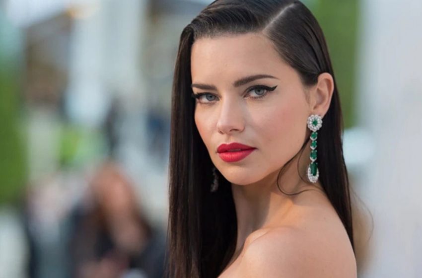  Adriana Lima a réussi à perdre 30 kg en trop ! À 40 ans, elle exhibe sa nouvelle silhouette.