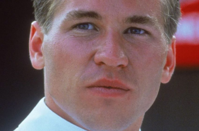  Il a du mal à parler à quelqu’un : C’est difficile à croire, mais ce grand-père est Val Kilmer.