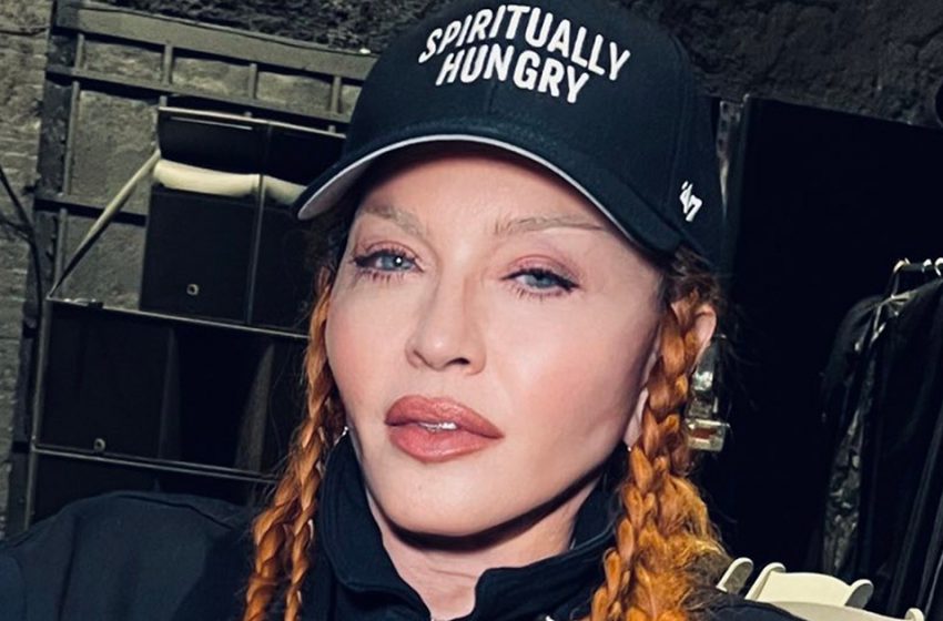  Apparaissant en public pour la première fois depuis sa maladie, Madonna, âgée de 64 ans, s’est éclatée au concert de Beyoncé en compagnie de ses filles adoptives.