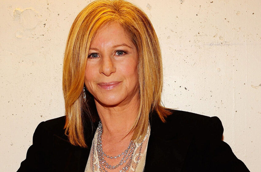  Mme Streisand, 81 ans, a répondu avec émotion aux critiques sur des photos prises au hasard, sans maquillage.