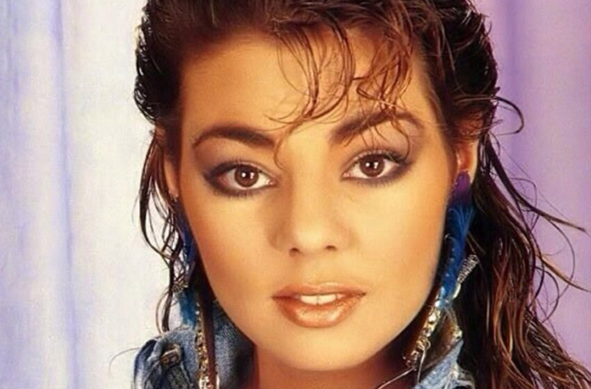  A quoi ressemblent les fils jumeaux de Sandra, âgés de 28 ans, auquels la chanteuse cache au public.