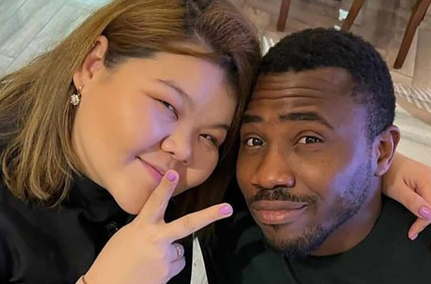  Une femme kazakhe a épousé un Nigérian et a donné naissance à un fils. À quoi ressemble le bébé devenu adulte ?