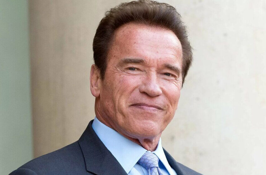  Le jeune amoureux a tout fait déborder : Arnold Schwarzenegger, vieillissant, se promène à New York dans un polo extensible