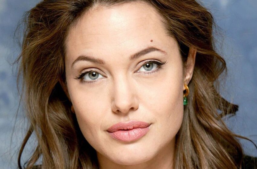  Huulet olivat kadonneet jonnekin: Fanit eivät tunnistaneet Angelina Jolieta uusissa valokuvissa.