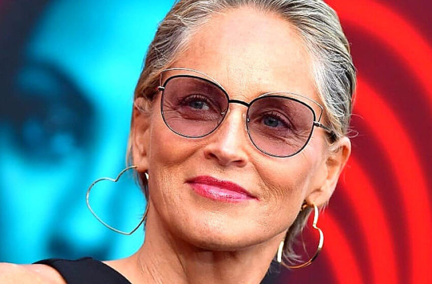  “Hän ei ole enää entisensä!” 65-vuotias Sharon Stone uskalsi näyttää valokuvansa ilman meikkiä!