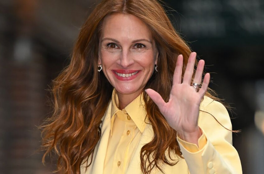  “Näytti hoikat jalkansa: Julia Roberts näytti upealta vaaleanpunaisissa shortseissa ja takissa elokuvan ensi-illassa!”