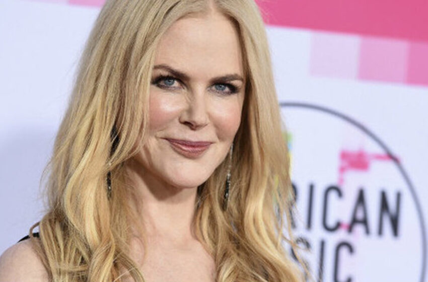  “Kauneus Kulkee Geeneissä!”: Nicole Kidman Jaa Harvinaisen Kuva Äidistään ja Sisarestaan!