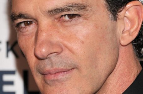 Antonio Banderas, 63-vuotias, herätti kuumia keskusteluja viimeisimmällä muodonmuutoksellaan! Miltä hän näyttää nyt?