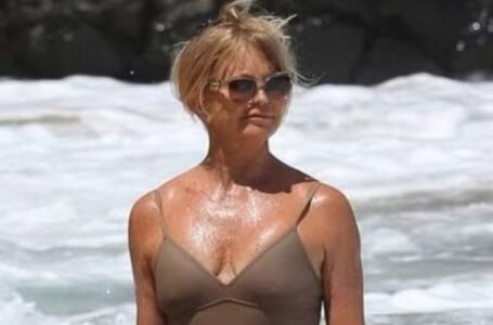 Goldie Hawn, 78, herättää kohua uimapukilomakuvillaan: katso miksi!