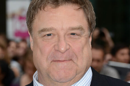“Ihan kuin eri ihminen!” – 71-vuotias John Goodman pudotti lähes 90 kiloa ja muuttui täysin